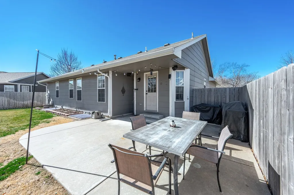 1616 N Redbarn Street Wichita KS 67212