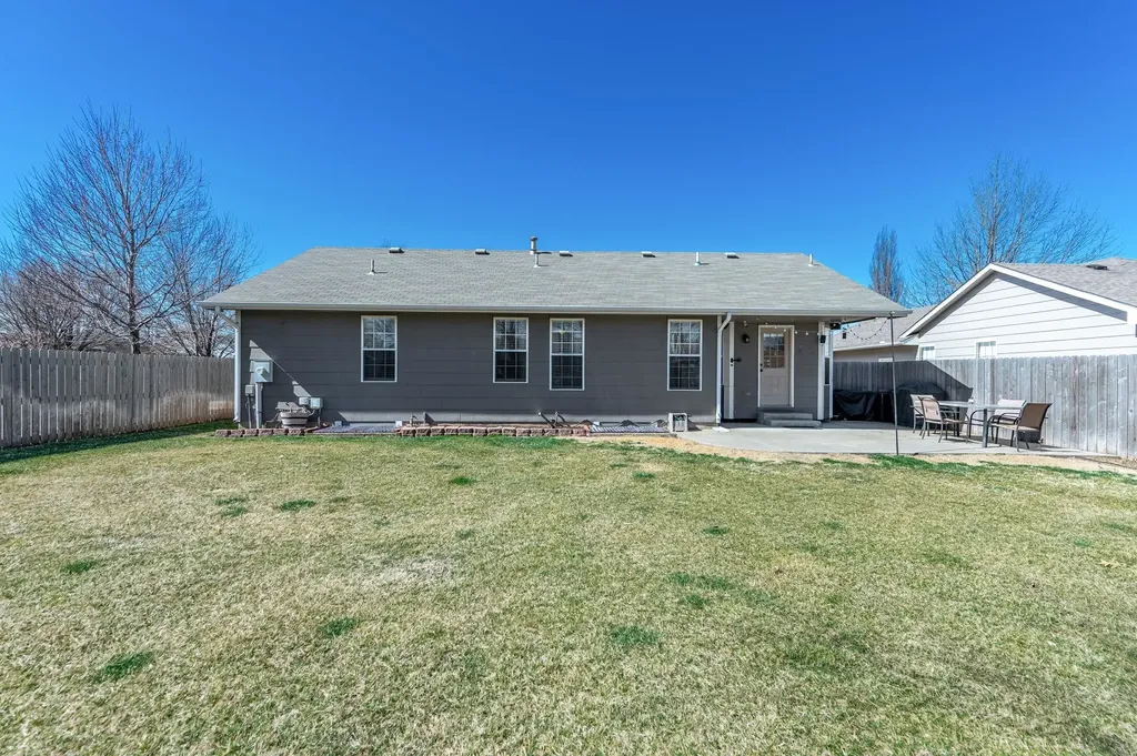 1616 N Redbarn Street Wichita KS 67212