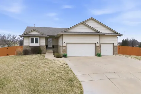 2402 S Fieldcrest Wichita KS 67215