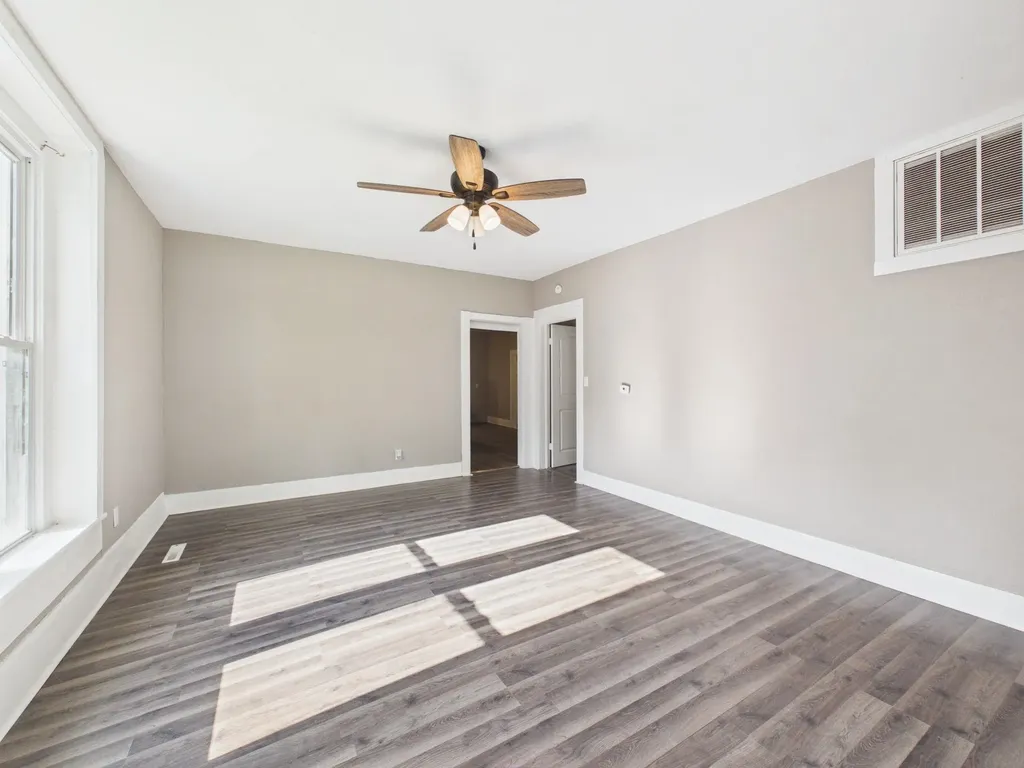 722 W Harvey Avenue Wellington KS 67152