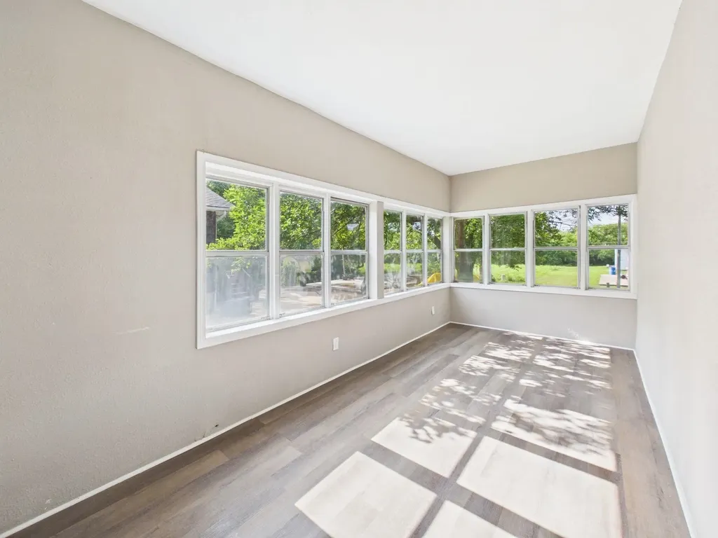 722 W Harvey Avenue Wellington KS 67152