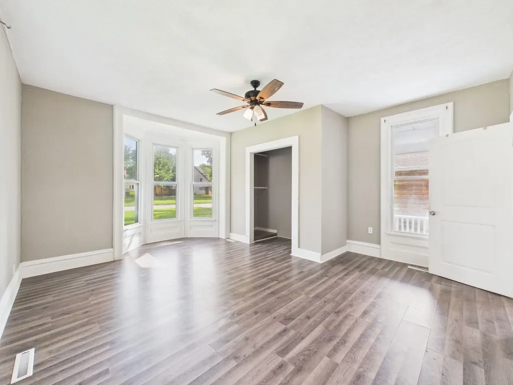 722 W Harvey Avenue Wellington KS 67152