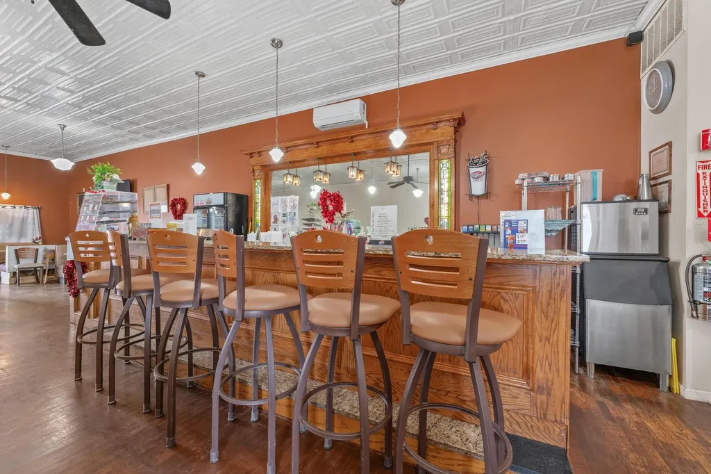 242 S Main Street Norwich KS 67118