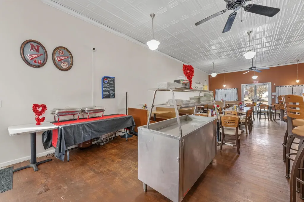 242 S Main Street Norwich KS 67118