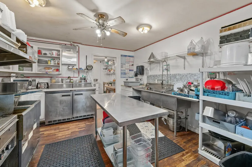 242 S Main Street Norwich KS 67118