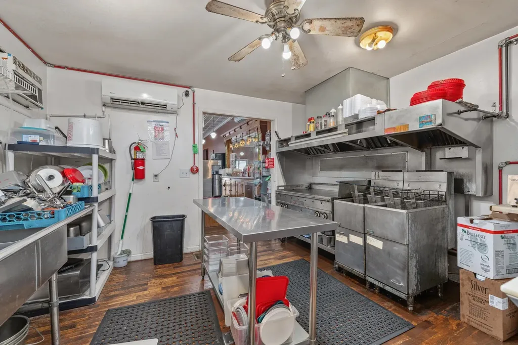 242 S Main Street Norwich KS 67118