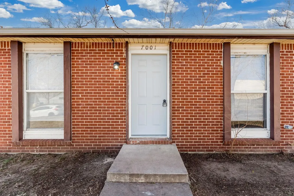 7001 W Newell Street Wichita KS 67212