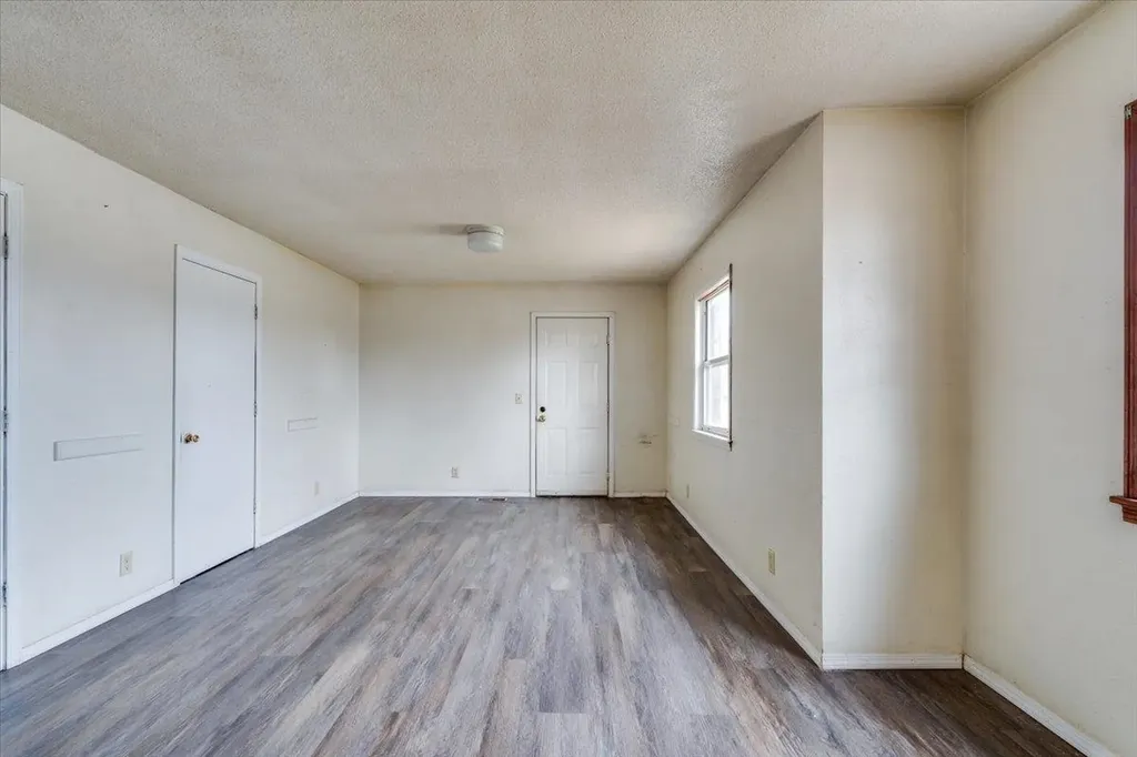 1521 E Catalina Street Wichita KS 67216