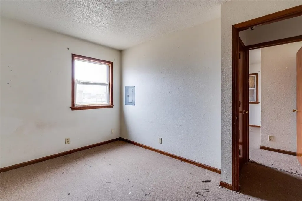 1521 E Catalina Street Wichita KS 67216