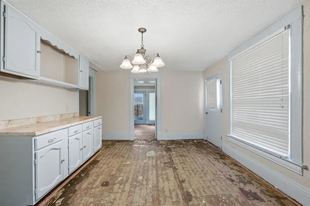 1308 S Market Street Wichita KS 67211
