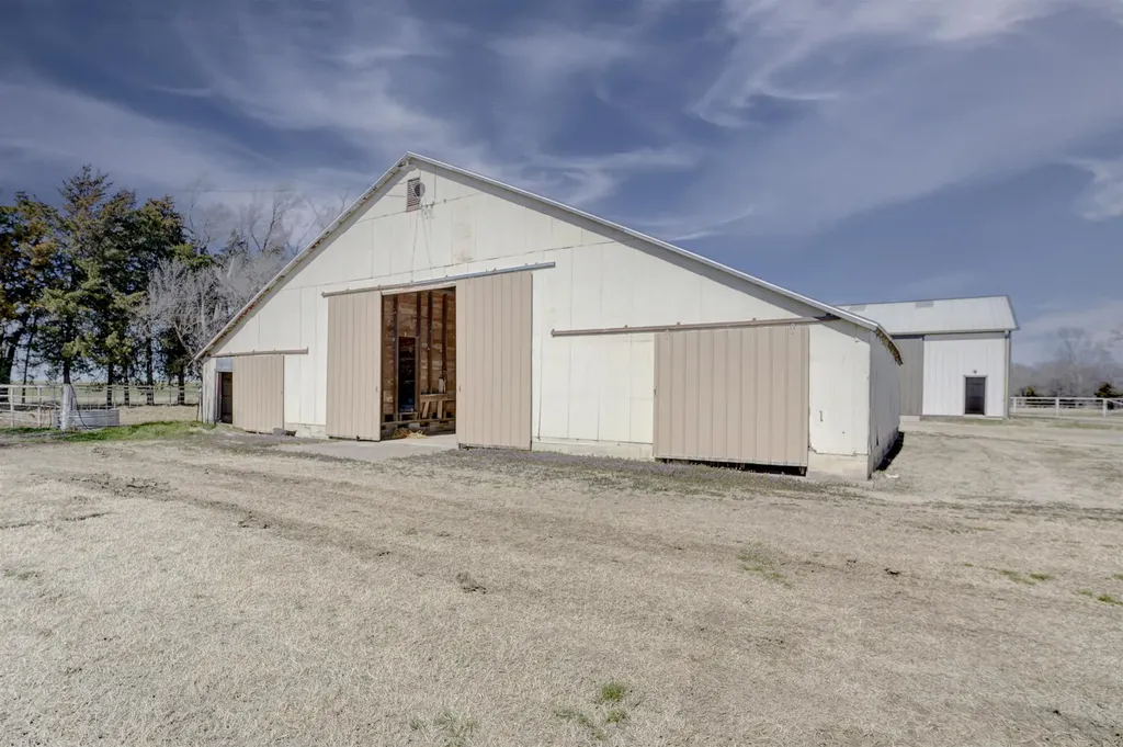 4392 302nd Road Arkansas City KS 67005