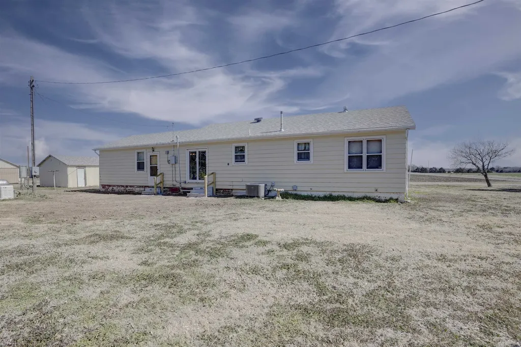 4392 302nd Road Arkansas City KS 67005