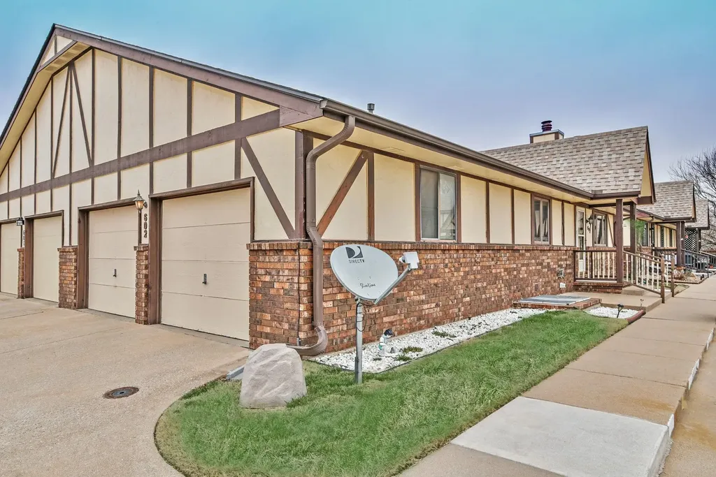 3536 W 2nd Street N Wichita KS 67203