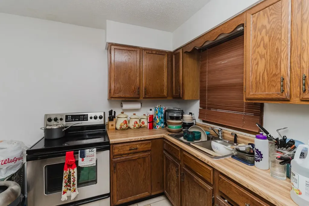 2709 N Green Wichita KS 67219