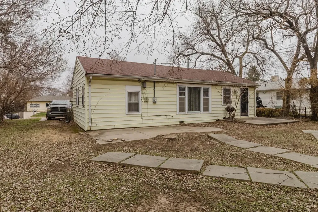 2709 N Green Wichita KS 67219