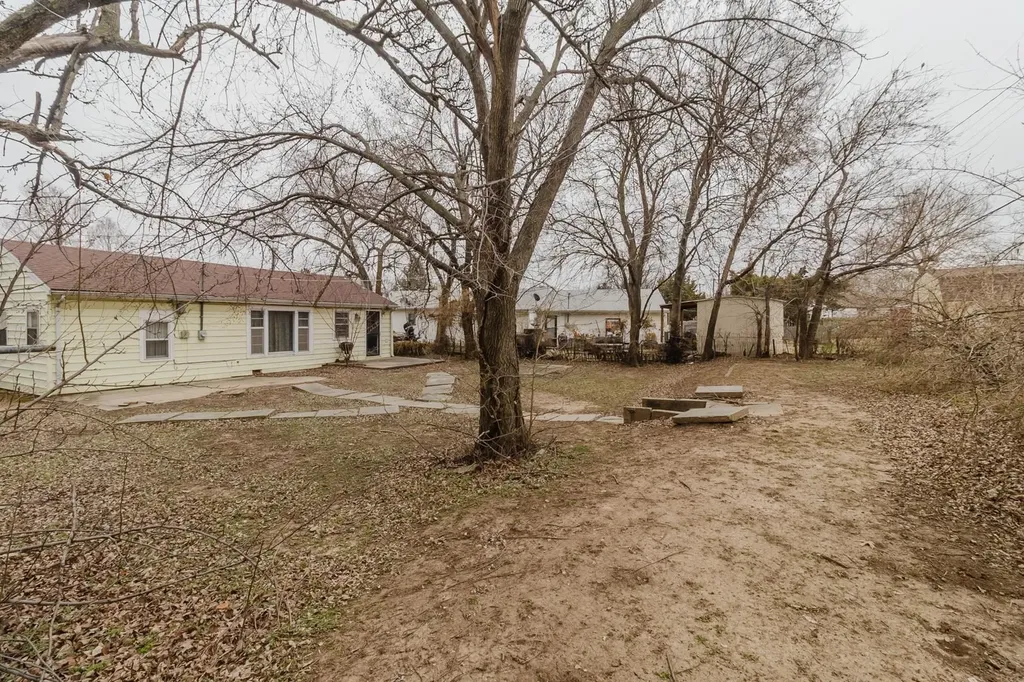 2709 N Green Wichita KS 67219