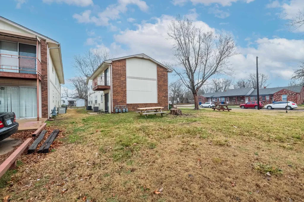 1646 S Fern Street Wichita KS 67213