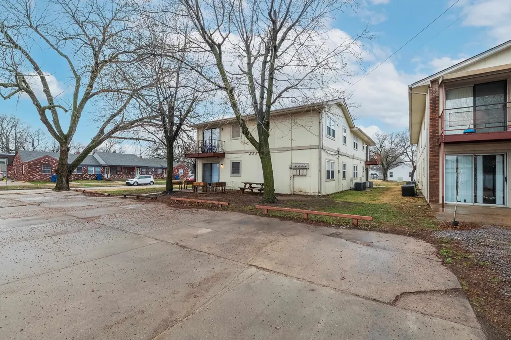 1646 S Fern Street Wichita KS 67213