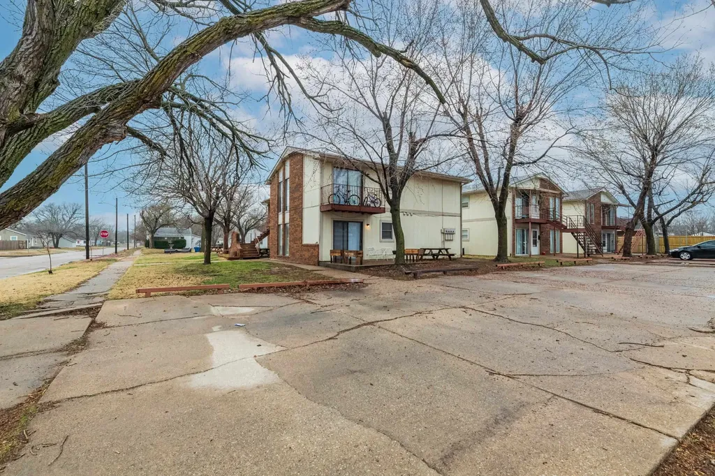 1646 S Fern Street Wichita KS 67213