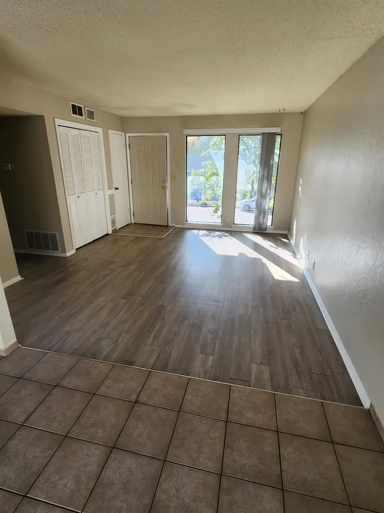 1646 S Fern Street Wichita KS 67213