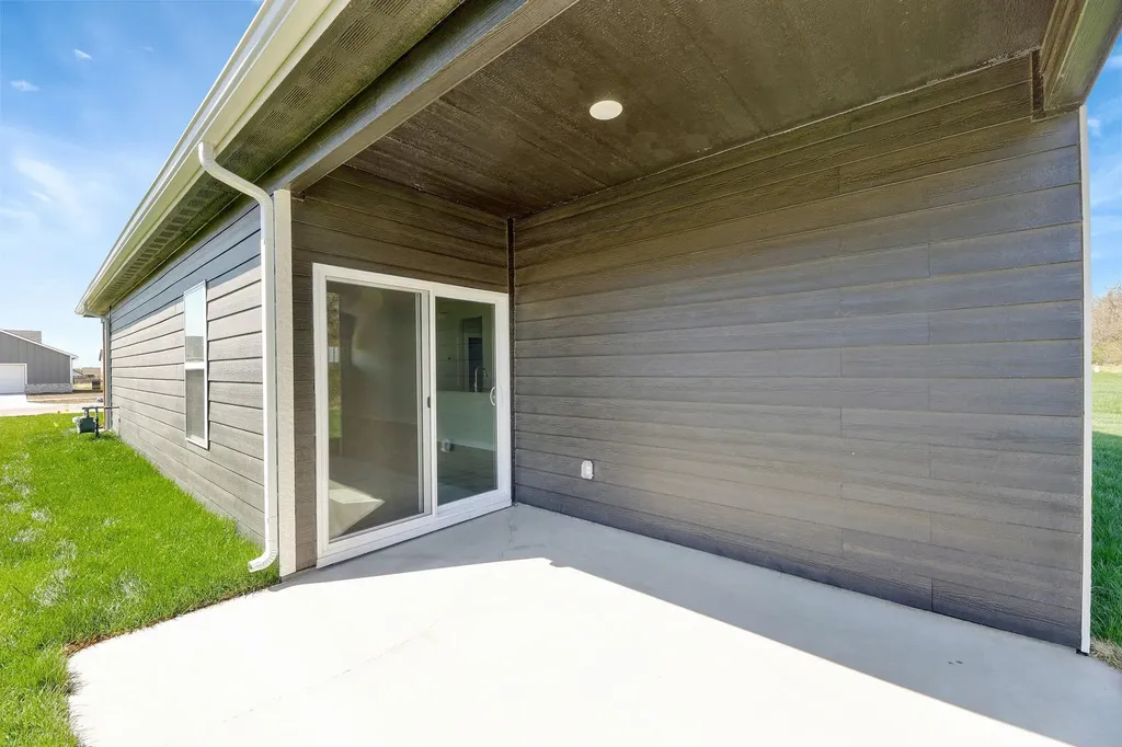 923 N Forestview Street Wichita KS 67235