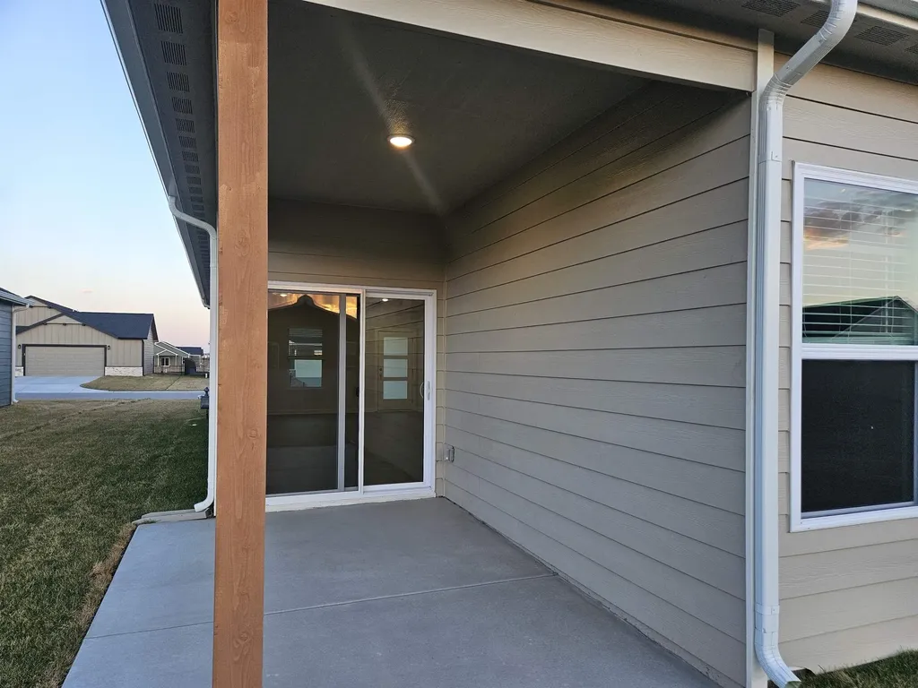 923 N Forestview Street Wichita KS 67235