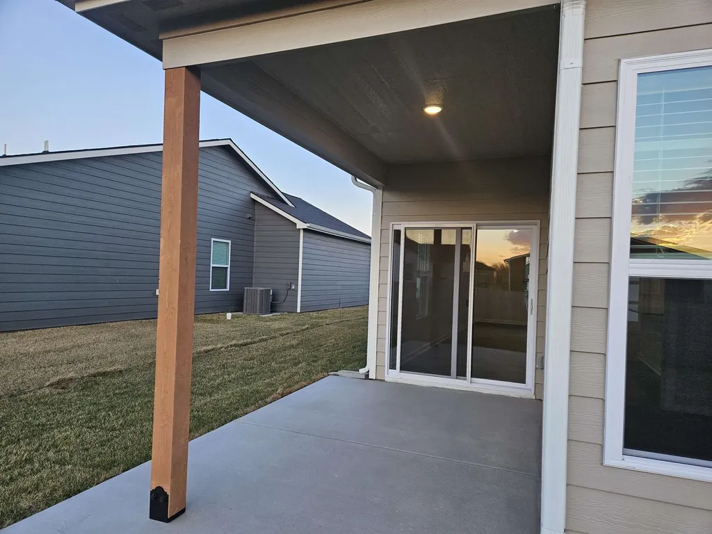 904 N Forestview Court Wichita KS 67235