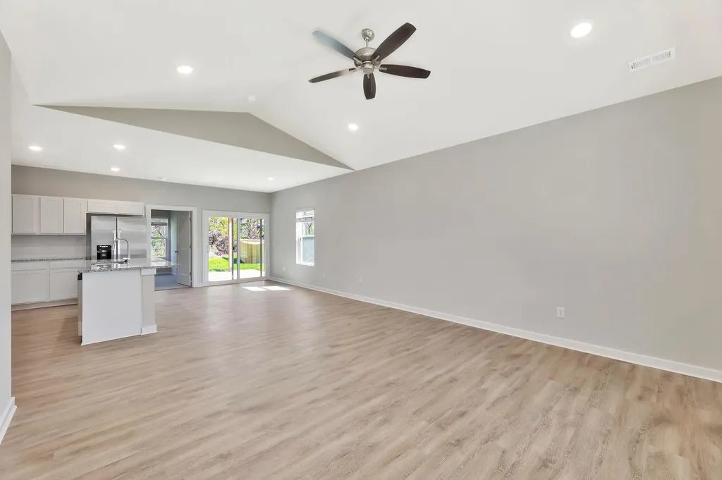 904 N Forestview Court Wichita KS 67235