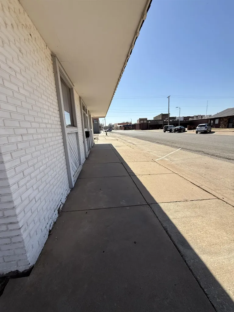 123 N Bluff Anthony KS 67003