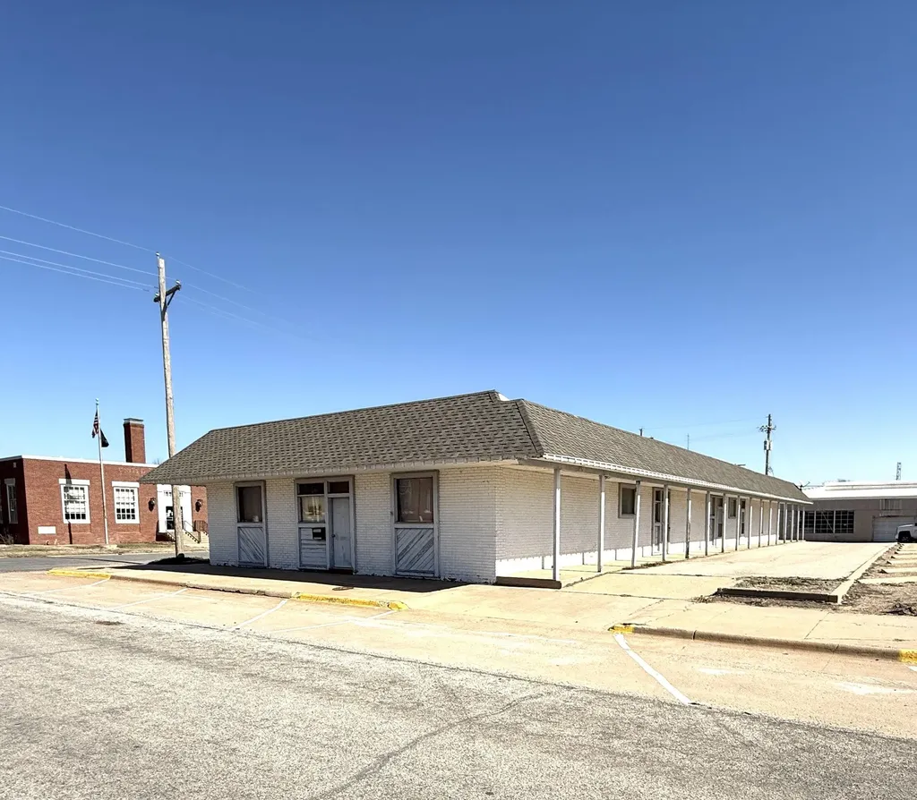 123 N Bluff Anthony KS 67003