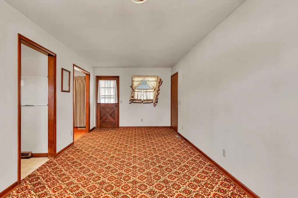 541 N Birch Valley Center KS 67147