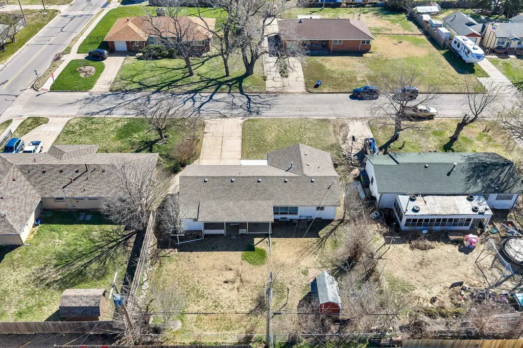 541 N Birch Valley Center KS 67147