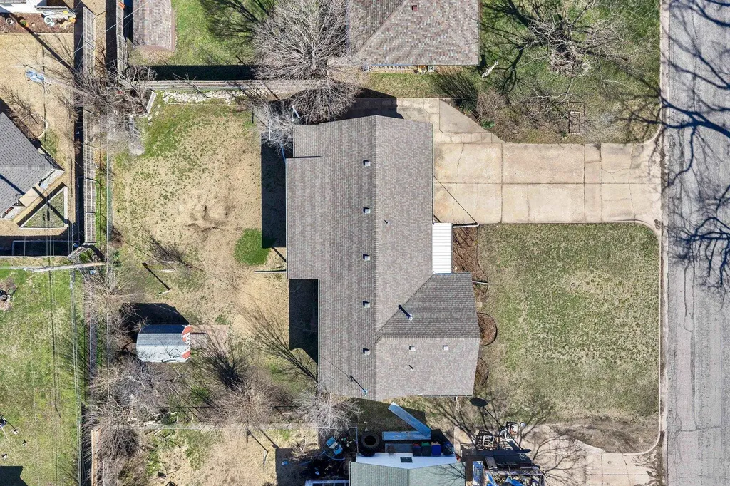 541 N Birch Valley Center KS 67147