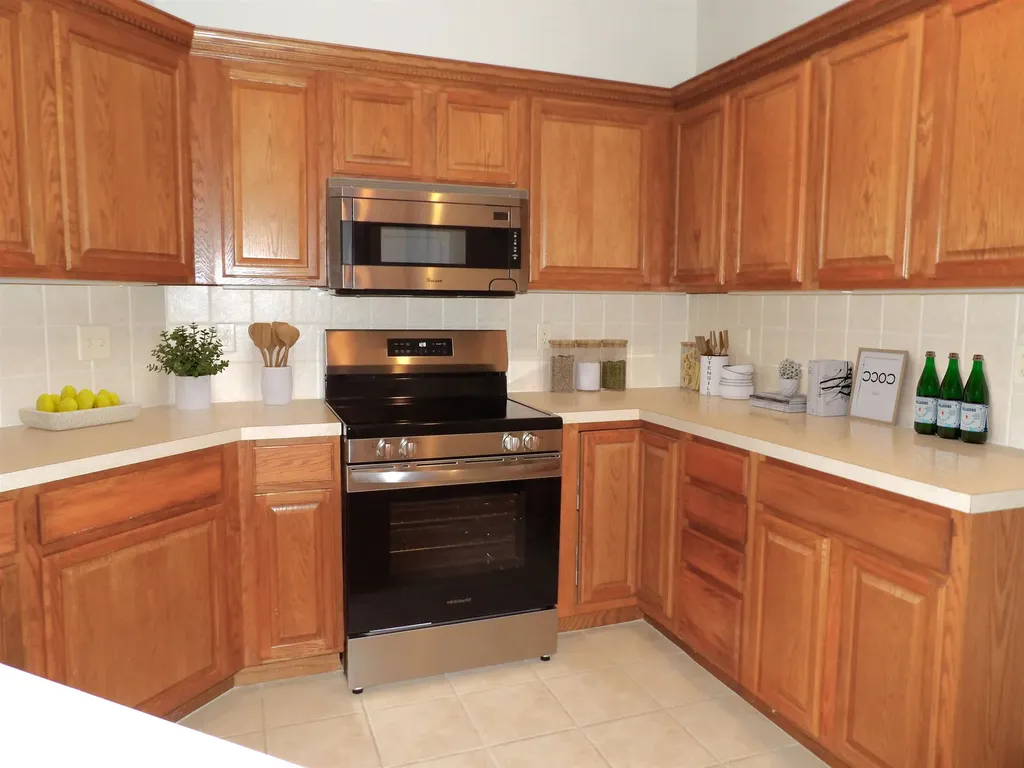 3121 W Westwind Bay Wichita KS 67205