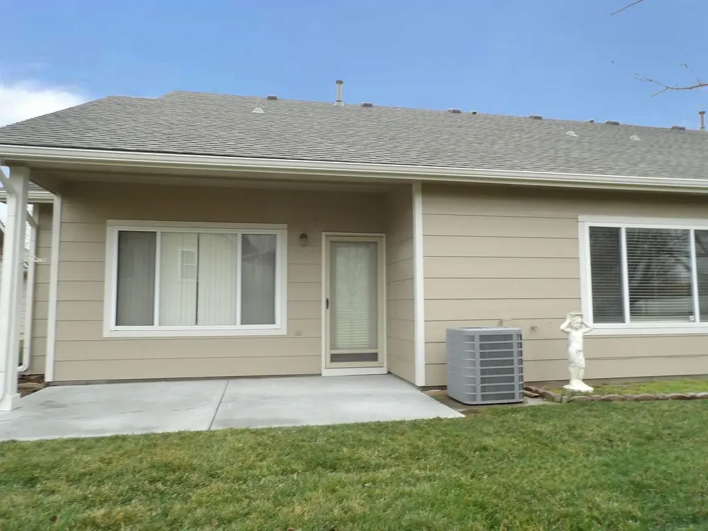 3121 W Westwind Bay Wichita KS 67205