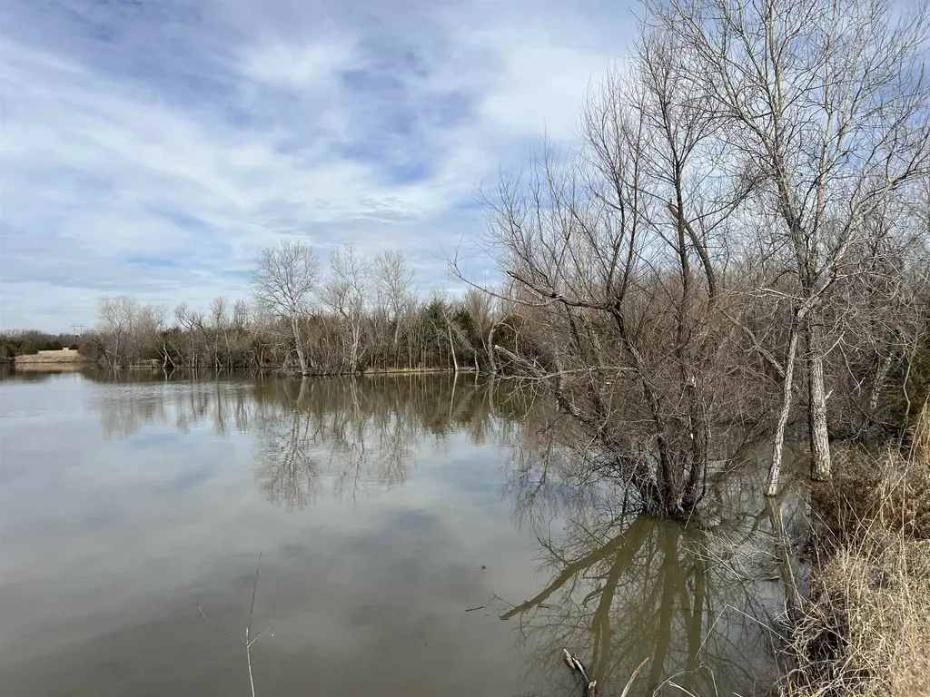 1782 Indianola Road Benton KS 67017