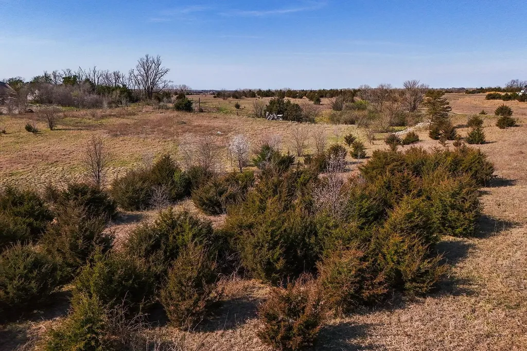 5+/- Acres E Ford Street Valley Center KS 67147