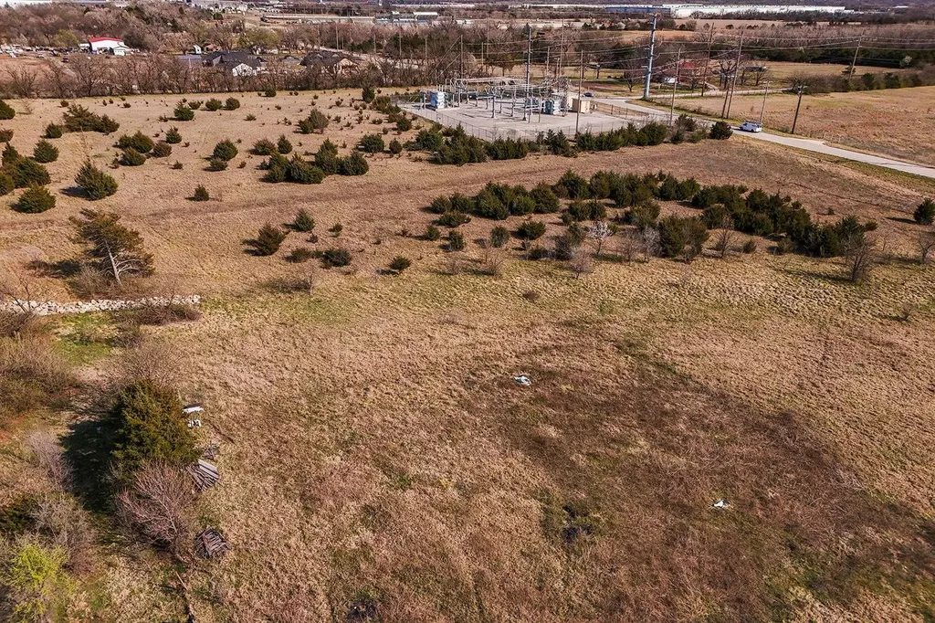5+/- Acres E Ford Street Valley Center KS 67147