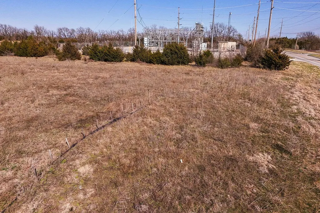 5+/- Acres E Ford Street Valley Center KS 67147