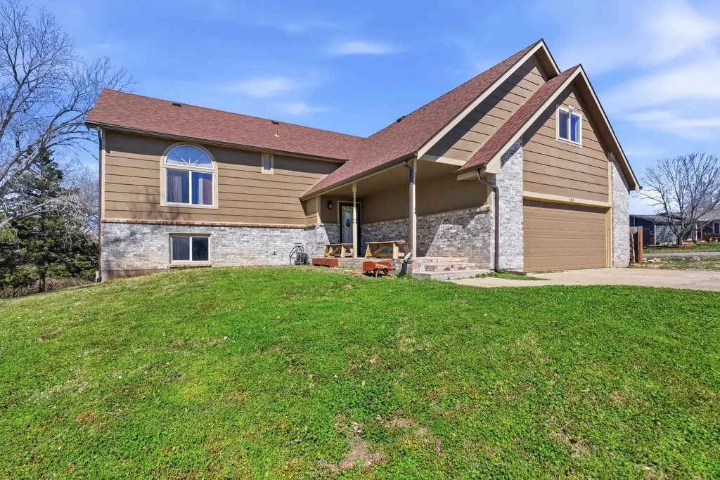 400 W White Tail Street Derby KS 67037