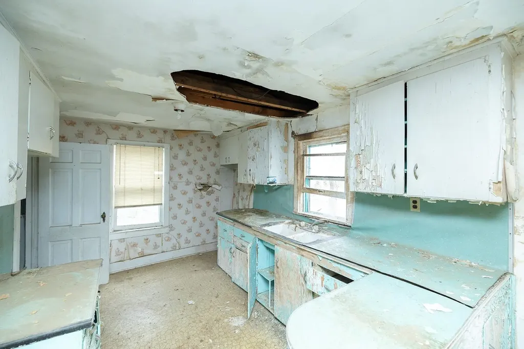 2216 E Ford Valley Center KS 67147
