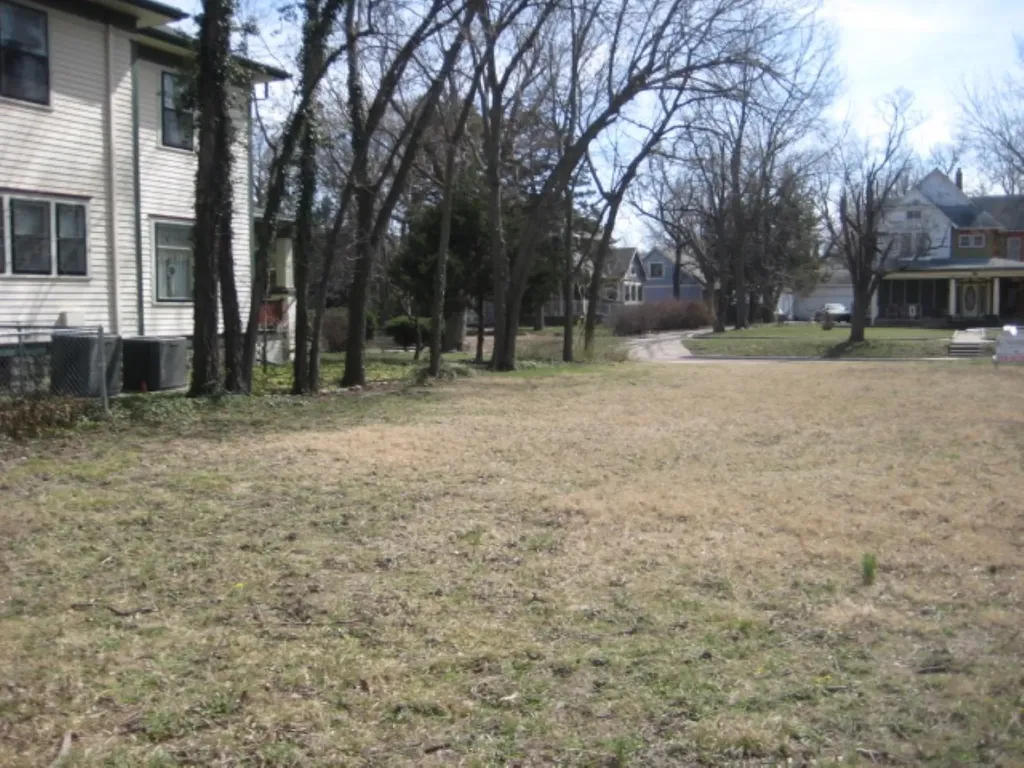 320 E 4th Street Newton KS 67114