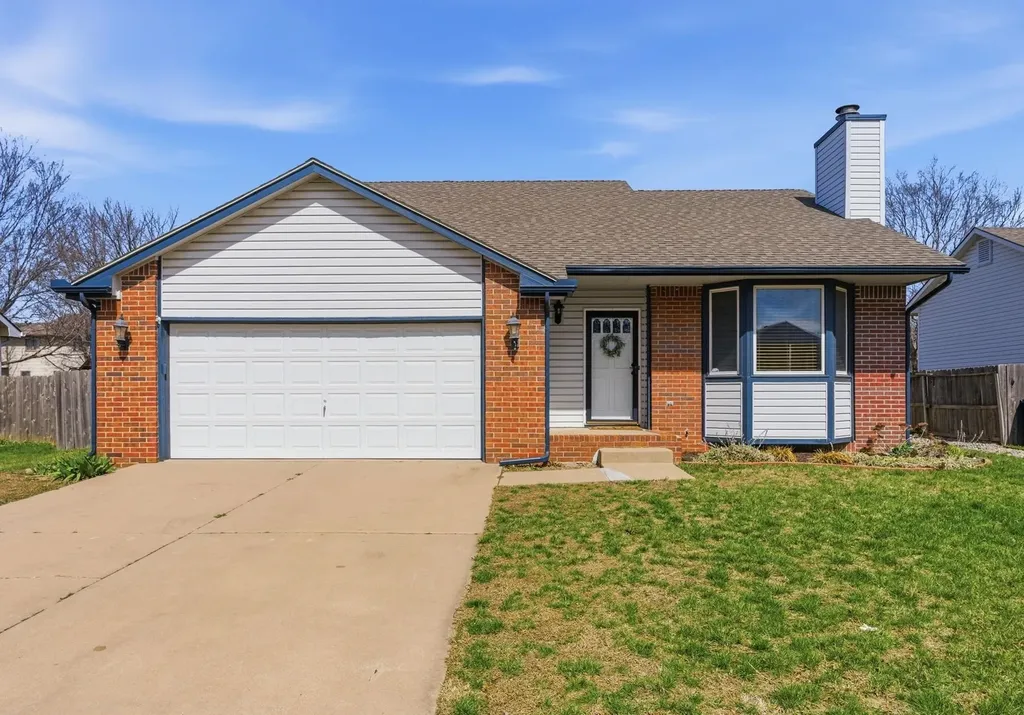 4340 N Eagle Lake Court Bel Aire KS 67220