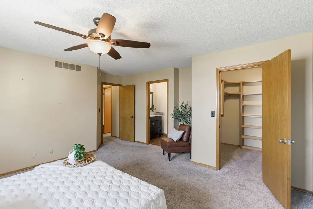 4340 N Eagle Lake Court Bel Aire KS 67220