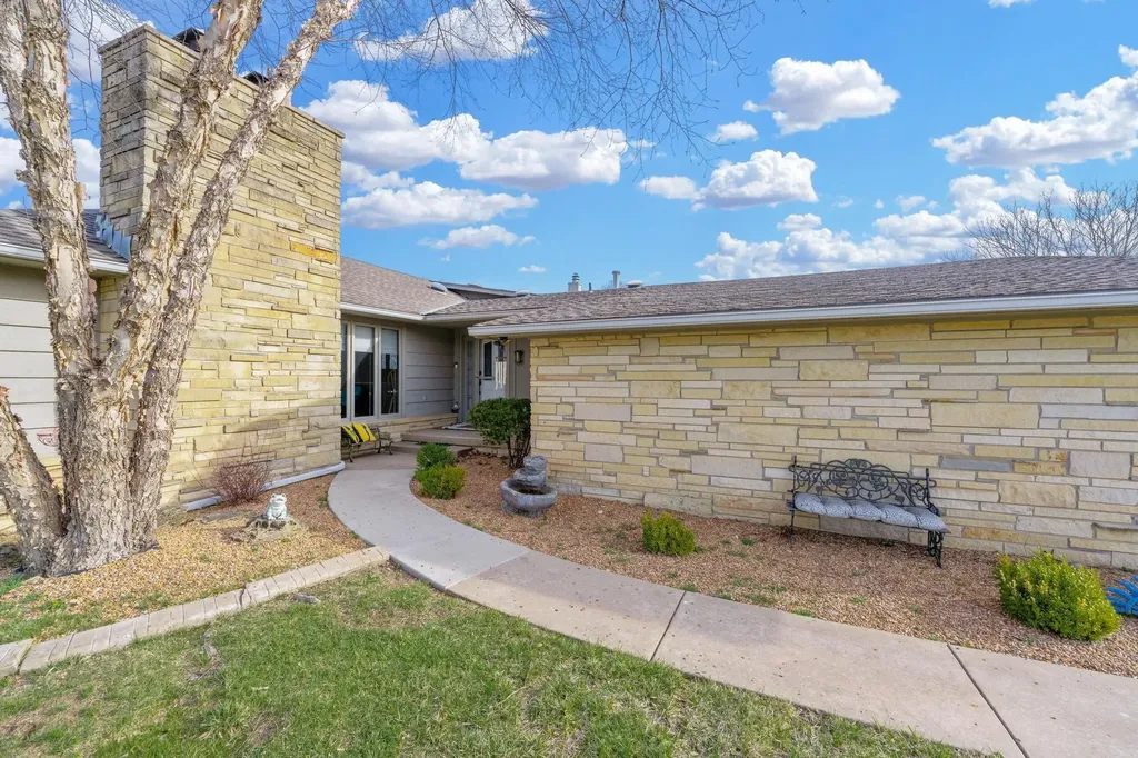 68 E Saint Cloud Place Wichita KS 67230