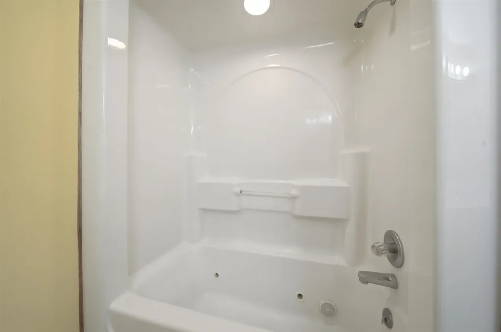 110 N Karren Court Wichita KS 67212-5958