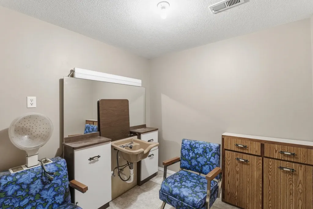1660 E Kay Street Derby KS 67037