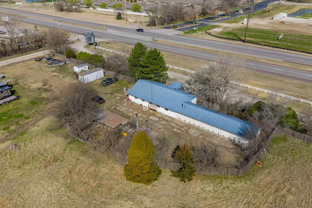 809 W Highway Andover KS 67002