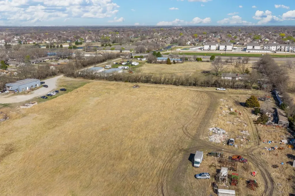 809 W Highway Andover KS 67002
