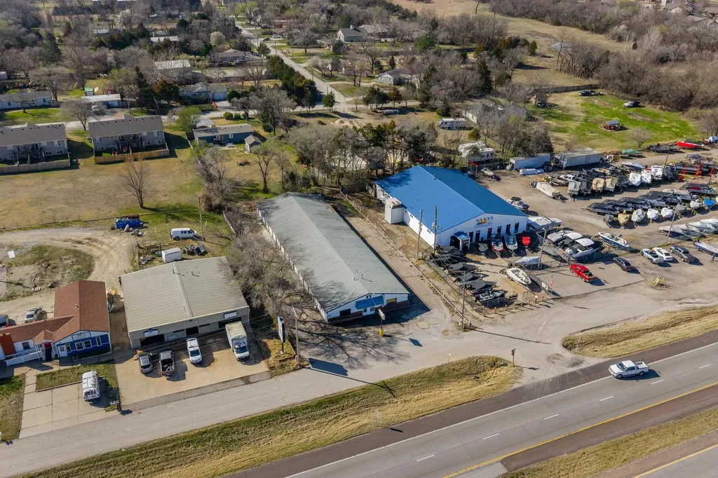 809 W Highway Andover KS 67002